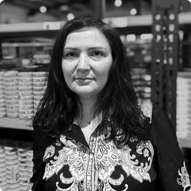 Meet Madalina - Our Experts